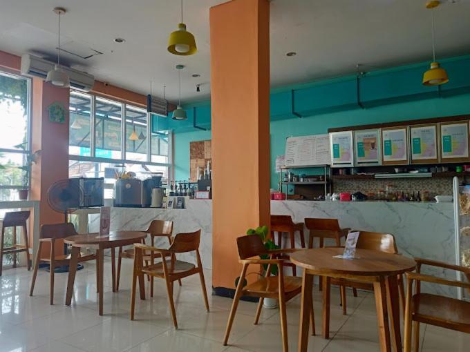 Dekost Madiun Hotel Kültér fotó
