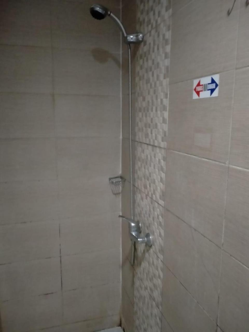 Dekost Madiun Hotel Kültér fotó