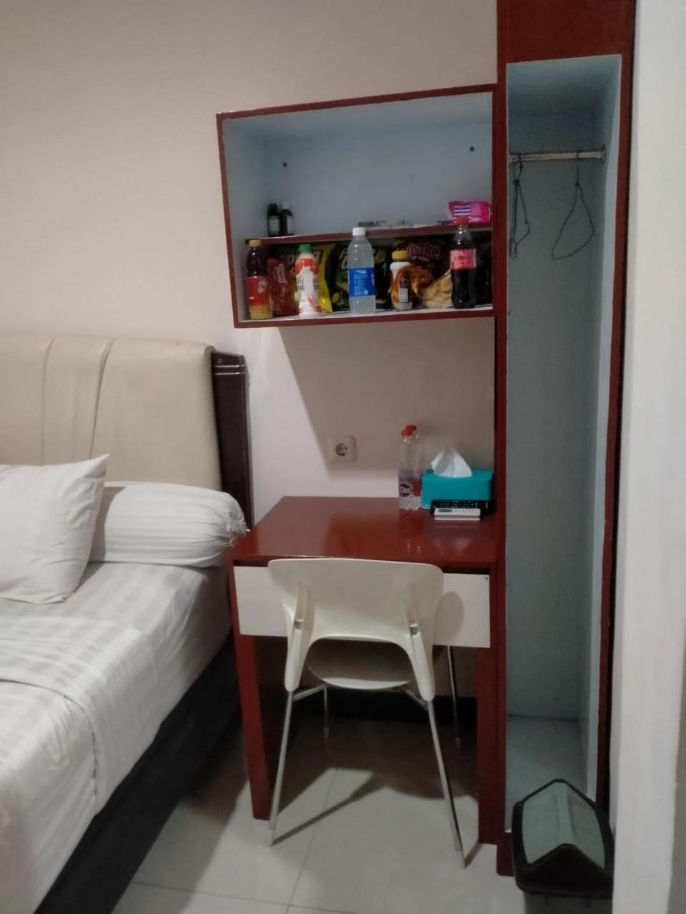 Dekost Madiun Hotel Kültér fotó